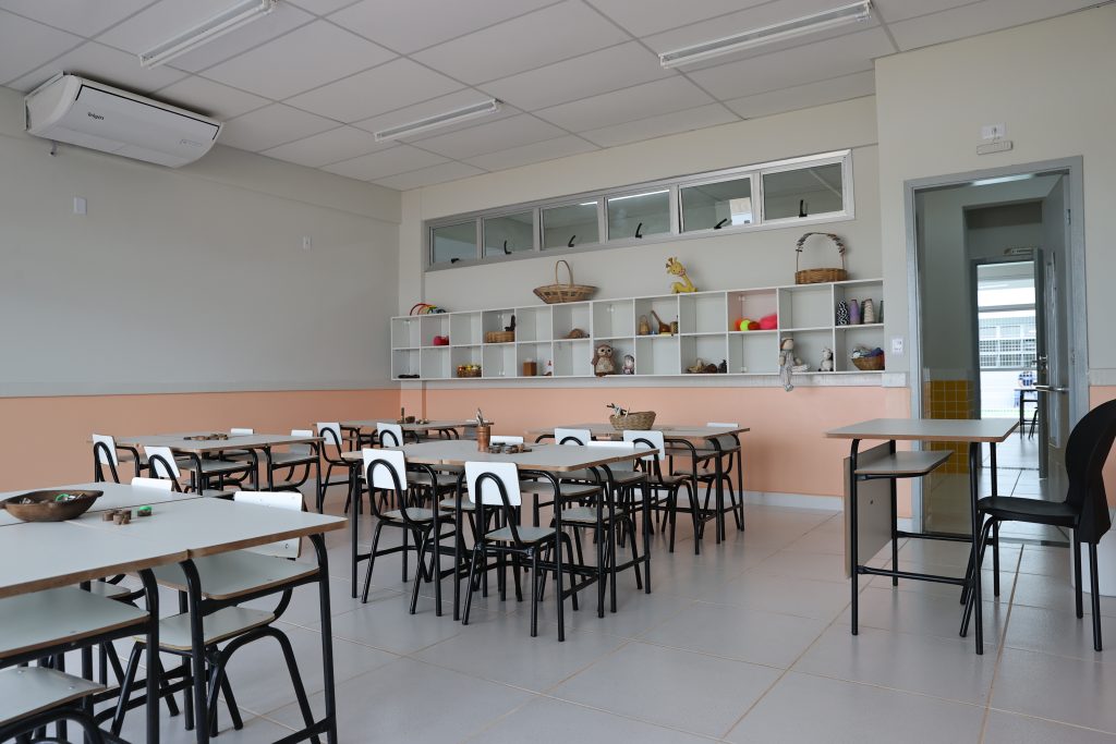 Prefeitura amplia mais 300 vagas na educação infantil municipal com inauguração de escola no bairro Jardim Sucupira 2