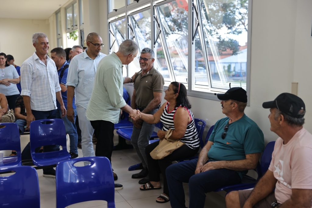 Prefeitura de Uberlândia entrega novas ambulâncias à população 2