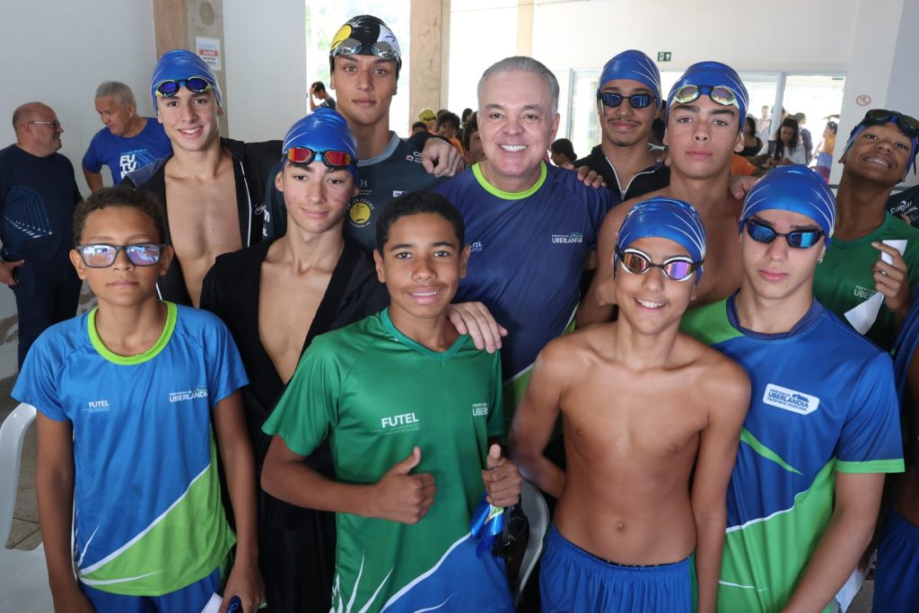 Equipe da Prefeitura é campeã do 1º Regional Triângulo de Velocidade de Natação 1