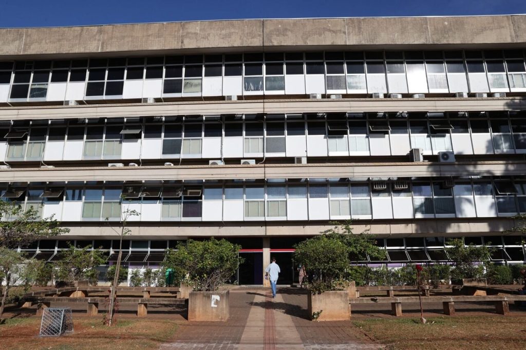 Secretaria Municipal de Habitação 17