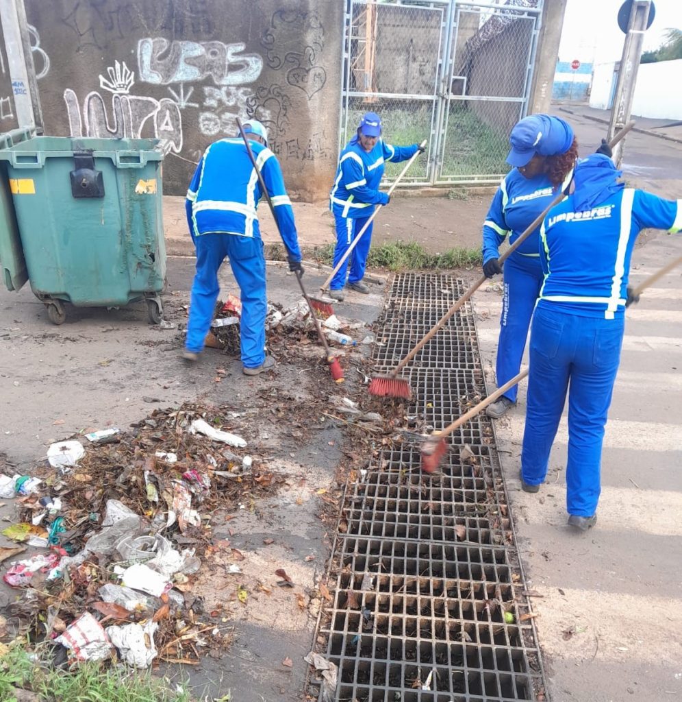 Prefeitura intensifica trabalho de limpeza nos bairros Morumbi e Residencial Integração 1
