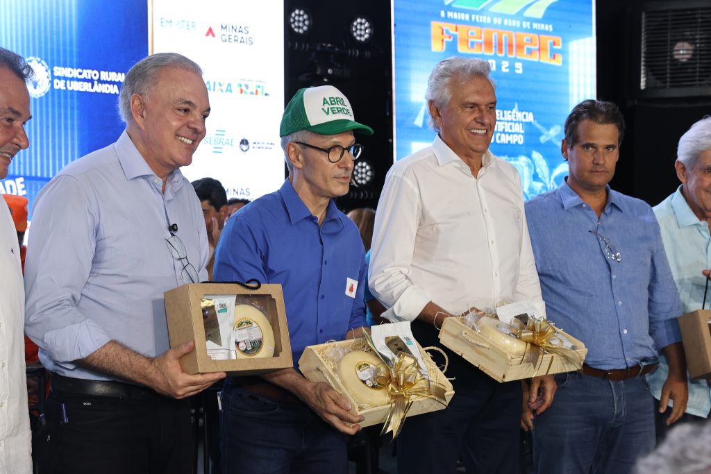 Prefeitura participa da abertura oficial da Femec 2025 1