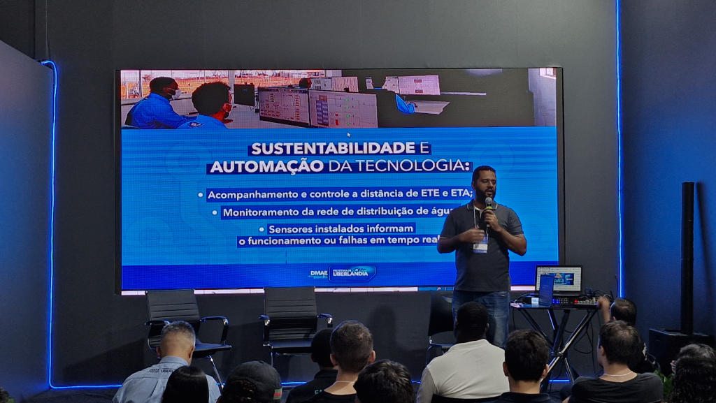 Dmae realiza palestras no estande da Prefeitura na Femec 2025 1