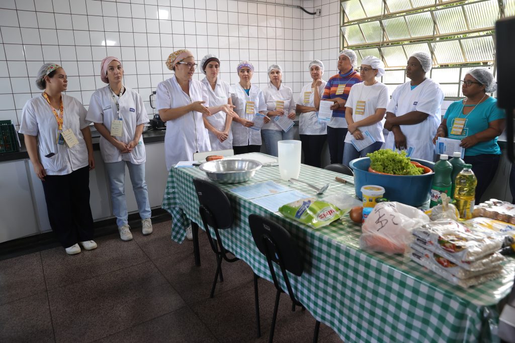 Prefeitura inicia capacitação para mais de 400 merendeiras da Rede Municipal de Ensino 2