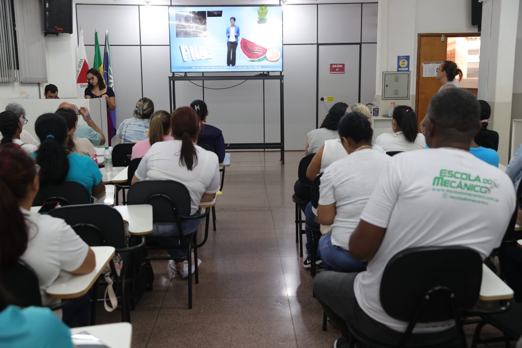 Prefeitura inicia capacitação para mais de 400 merendeiras da Rede Municipal de Ensino 1