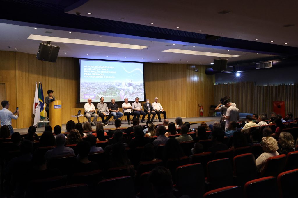 Prefeitura promove encontro com contabilistas para estimular doação de parte do IR para entidades socioassistenciais do município 1