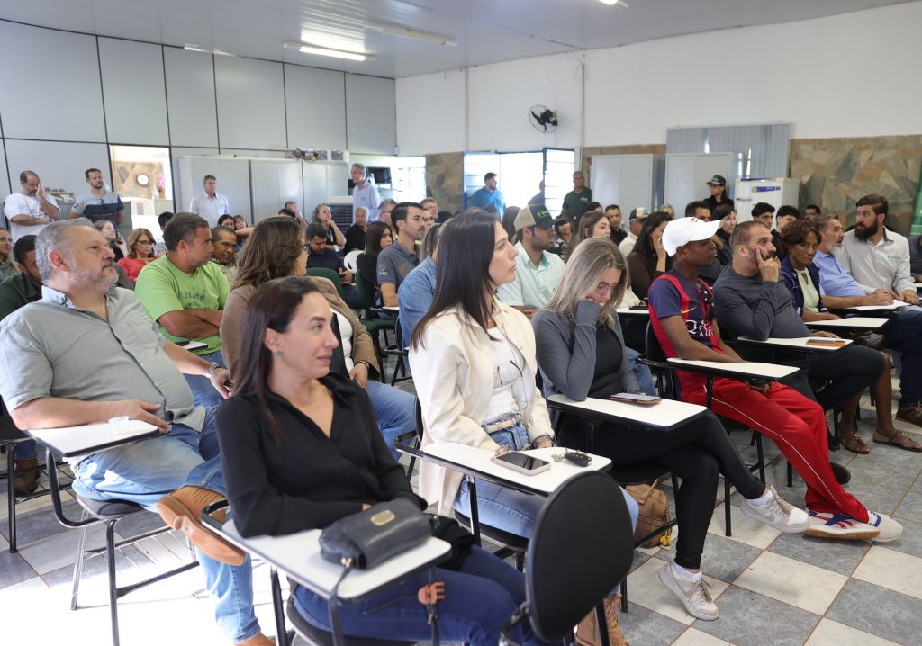 Ferub recebe Dia de Campo sobre Vitinicultura 1