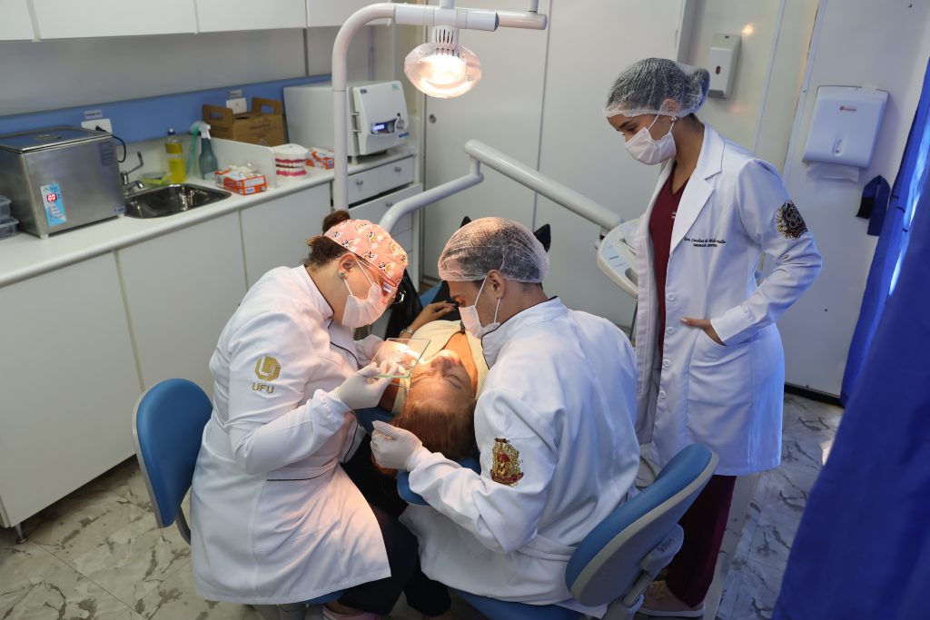 Prefeitura leva atendimento itinerante oftalmológico e odontológico aos pacientes do CR-TEA e do bairro Pacaembu 1