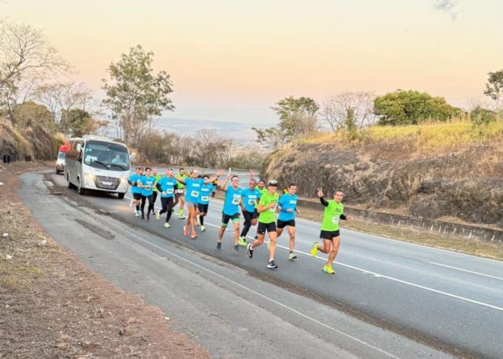Prefeitura realiza 18ª edição da Corrida de Revezamento Uberlândia/Romaria com 160 participantes 1