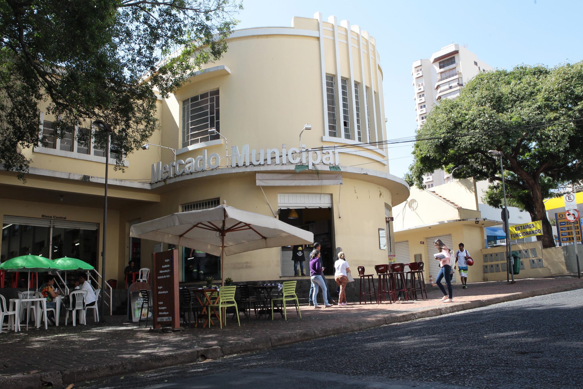 Prefeitura-publica-edital-de-Licitacao-sobre-ocupacao-de-boxes-no-Mercado-Municipal-2048x1365