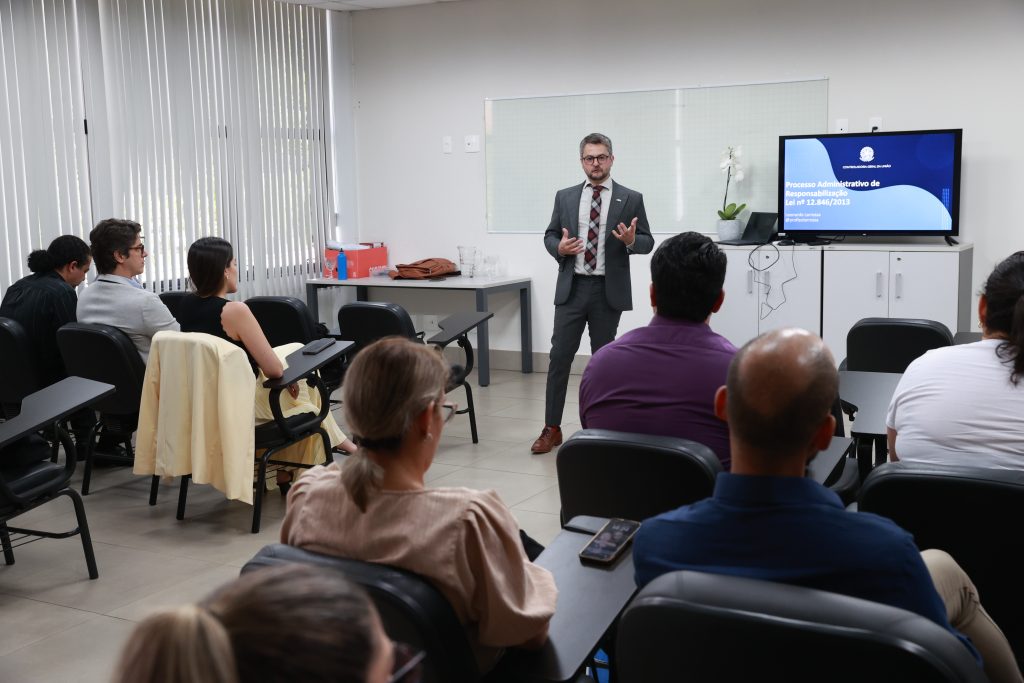 Prefeitura realiza até sexta (19) capacitação para os agentes públicos municipais sobre a Lei Anticorrupção 1