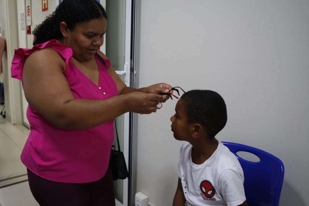 Programa “Vem Ver” da Prefeitura já atendeu 5,6 mil pacientes e entregou mais de 900 óculos infantis 1