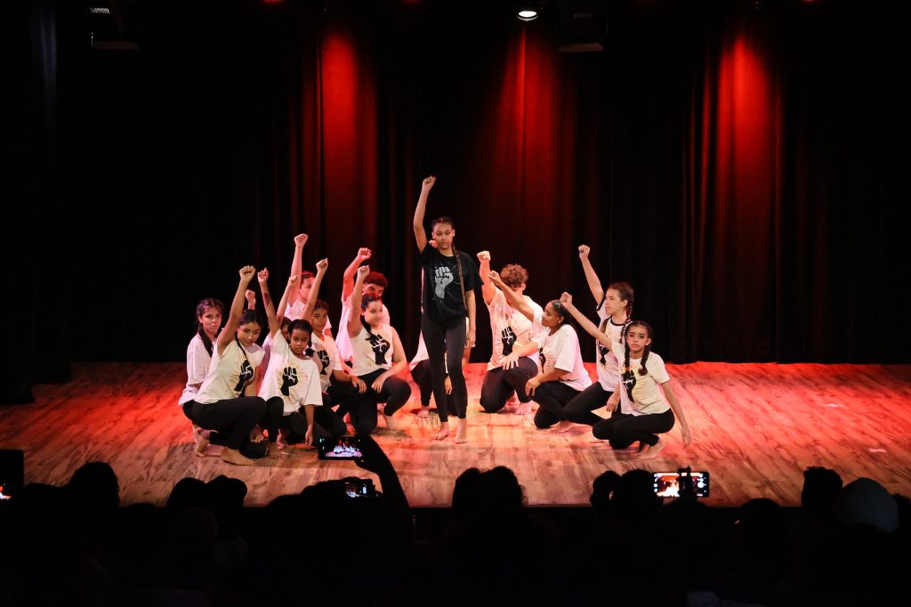 2ª Mostra de Dança das escolas municipais ocorreu neste sábado (25) 2