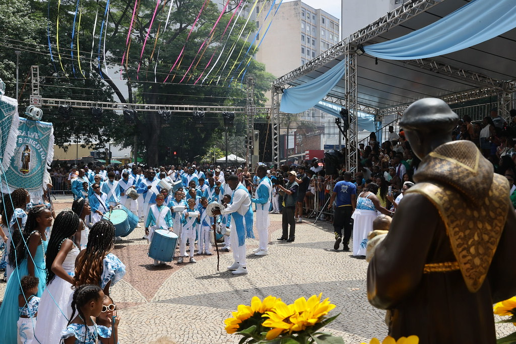 Festa da Congada tem encontro de ternos no encerramento dos festejos deste ano 2